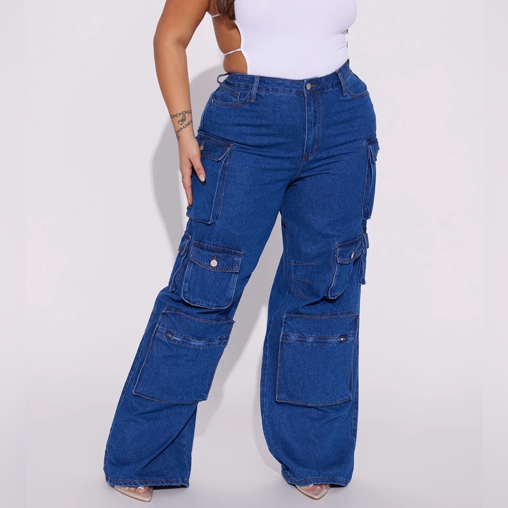 Brand New/Never Worn Lily High Waisted Cargo Jeans Medium Wash Denim